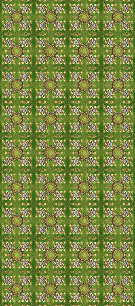 Klasik klasik klasik arka plan. Yeşil, kahverengi ve gri renklerde altın elementlerle kusursuz desen. Geleneksel oryantasyon süsü. Klasik raster altın pürüzsüz desen.