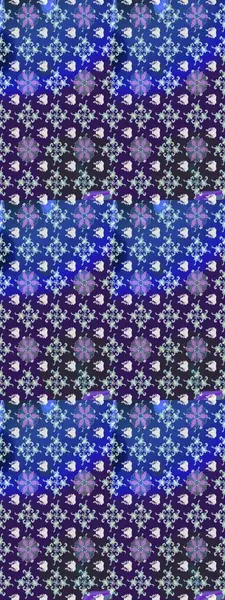 Yumuşak, yaz çiçekli arka plan. Çiçekli karalama şeklinde Raster çiçek deseni. Mor ve mavi renkte çiçekler.