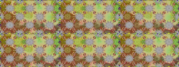 Suluboya kusursuz desen. Kahverengi ve nötr renklerdeki çiçekler suluboya tarzında. Çiçek izi.