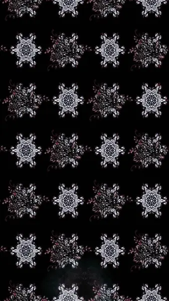 Siyah renkli çiçekler. Küçük çiçekte sevimli çiçek deseni var..