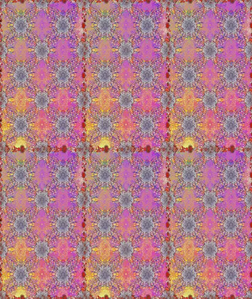 Raster deseni. Patlayan çiçekler soyut olarak yerleştirilmiş. Pembe ve mor renklerde bahar çiçekleri. Raster illüstrasyonu.