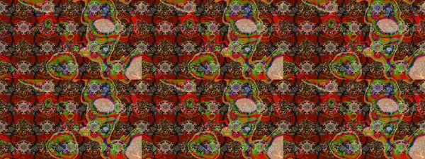 Parlak renkli fantezi çiçekleri, yapraklar, kahverengi, kırmızı ve bej renkli tomurcuklar, kahverengi, kırmızı ve bej renkler. Suluboya el çizimi elementli çiçek çizimi deseni.