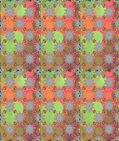 Gri ve yeşil renklerde parlak çiçekli halı deseni.