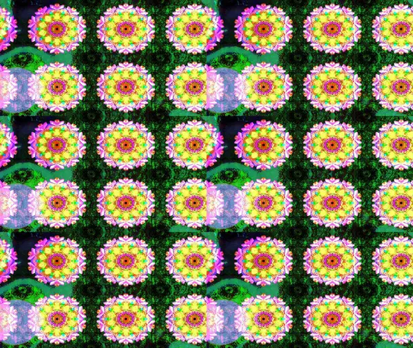 Çocuksu tasarım. Tekstil, kumaş, ambalaj, hatıra defteri için hoş bir çiçek arkaplanı. Elle çizilmiş çiçek desenli Raster çizimi. Yeşil arkaplanda.