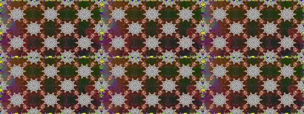 Küçük çiçekteki sevimli çiçek deseni. Kahverengi ve gri renkte çiçekler.