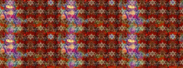 Kahverengi, kırmızı ve bej renkli çiçeklerle çizilmiş çiçek deseni. Çiçekler suluboya tarzında kahverengi, kırmızı ve bej renklerinde.