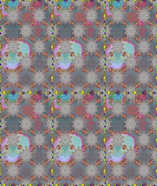 Çiçekli yaz çiçekleri. Moda baskıları için zarif bir şablon. Motley illüstrasyonu. Küçük çiçekte güzel bir desen. Küçük renkli çiçekler. Kusursuz..