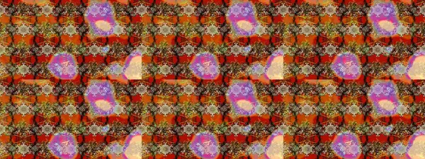 Üzerinde gelincikler ve vadi zambakları olan renkli çiçek desenli nakış deseni. Tekstil tasarımı için kahverengi, bej ve turuncu renkli geleneksel halk çiçekleri buketi.