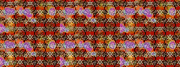 Kahverengi, bej ve kırmızı renkte çiçekler. Küçük çiçekte sevimli çiçek deseni var..