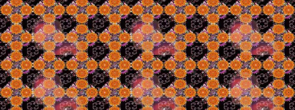 Çiçeksiz desenli, suluboya elle çizilmiş elementler. Parlak renkli fantezi çiçekleri, yapraklar, turuncu ve siyah renkli tomurcuklar, turuncu ve siyah.