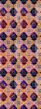 Çiçekler suluboya şeklinde turuncu renkte. Turuncu renkli çiçekli çiçek deseni çiz.