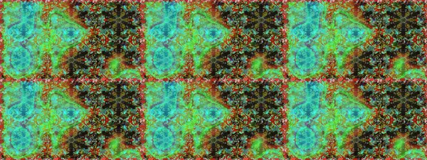 Sembol bayramı, yeni yıl kutlamaları, altın desenler. Yeşil renkli altın kar taneleri. Noel altın kar tanesi kusursuz desen. Kış kar dokusu duvar kağıdı.