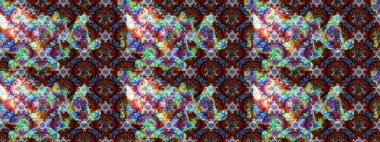 Suluboya elle çizilmiş çiçek desenli eskiz deseni. Parlak renkli fantezi çiçekleri, yapraklar, tarafsız renklerde tomurcuklar.