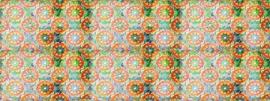 Barok tarzında altın çiçekli süs. Tarafsız renklerde altın element. Damask kusursuz yinelenen arkaplan. Doku arkaplanı üzerine altın duvar kağıdı.