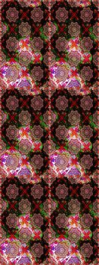 Pürüzsüz desen, parlak çiçekli halı, siyah ve kahverengi renkler..