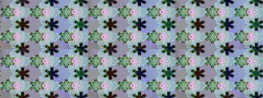 Tekstil tasarımı için doğal renklerde geleneksel halk çiçekleri buketi. Üzerinde gelincikler ve vadi zambakları olan renkli çiçek desenli nakış..