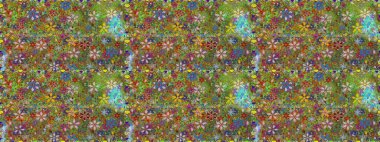 Yeşil ve kahverengi çiçekli kusursuz desen, suluboya çiçek deseni, sevimli çiçek, duvar kağıdı, kart veya kumaş için fayanslı. Raster - stok.