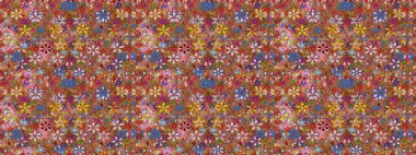 Kusursuz Renksiz Bahar Temalı Kusursuz Arkaplan. Kahverengi ve kırmızı renkte çiçekler. Sevimli çiçek raster deseni. Düz Çiçek Elementleri Tasarımı.