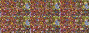 Kahverengi ve yeşil lale çiçekleriyle pürüzsüz bir desen. Doğal kozmetik ürünleri, parfüm, çiçekçi dükkanı için bahar ihalesi tasarımı. Paket kağıdı için en iyisi. Karşılama ya da düğün geçmişi olarak kullanılabilir.