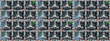 Raster hisseleri. Siyah üzerine çiçekler. Suluboya, elle çizilmiş. Kusursuz arkaplan deseni.