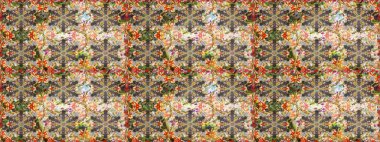 Kahverengi renkler üzerinde klasik oryantal desen. Damask pürüzsüz süsü. Geleneksel raster ve altın desen.