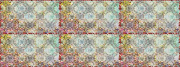 Raster illüstrasyonu. Küçük çiçekteki sevimli çiçek deseni. Gri ve nötr renklerde yaz çiçekleri. Raster deseni.