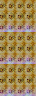 Suluboya elle çizilmiş çiçek desenli eskiz deseni. Parlak renkli fantezi çiçekleri, yapraklar, tarafsız ve kahverengi renklerde tomurcuklar, nötr ve kahverengi.