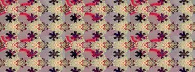 Bej ve gri renkli çiçekler. Küçük çiçekte sevimli çiçek deseni var..