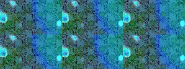 Çiçekli bahar çiçekleri. Küçük çiçekte güzel bir desen. Küçük renkli çiçekler. Moda baskıları için zarif bir şablon. Motley illüstrasyonu. Çizim.