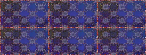 Parlak renkli çiçekleri ve mor ve mavi renklerde yaprakları olan şaşırtıcı, pürüzsüz çiçek deseni. Moda baskıları için zarif bir şablon. Modern çiçek arkaplanı. Halk stili.