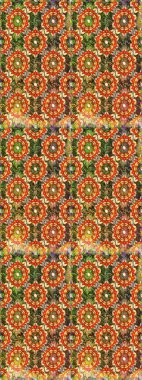 Barok tarzında kusursuz bir doğulu süsü. Kahverengi renkli ve altın elementli geleneksel klasik altın sarısı desen.