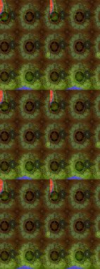 Şirin çiçekli, desenli, yeşil ve kahverengi renkli renkli bir eskiz deseni. El çizimi çiçek çizimi deseni (fayans). Tekstil için suluboya çizim deseni.