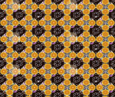 Sarı renkli çiçekler. Küçük çiçekte sevimli çiçek deseni var..