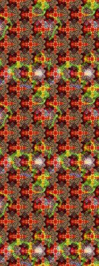 Raster çiçek desenleri çiziyor. Vadinin kırmızı ve bej rengi çiçekleri.