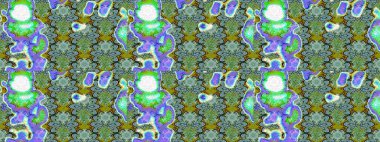 Çiçeksel çizim kalıbının yansıması. Vadinin çiçekleri yeşil ve mavi renklerde.