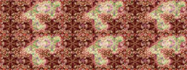 Kahverengi ve bej arka planda altın işlemeli. Küçük bir alan derinliği. Klasik mobilya tarzı. Lüks mobilyalar. Kusursuz ahşap oyma. Kahverengi ve bej renklerde altın elementlerle desen.