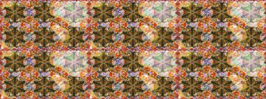 Raster altın tekstil baskısı. Kusursuz desenli oryantal süs. Kahverengi ve nötr renklerde altın desenli altın elementler. İslam tasarımı. Çiçek karoları.