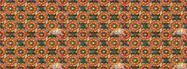 Turuncu ve kahverengi renklerde altın sarısı desenler. Raster illüstrasyonu. Tekrarlayan elementlerle soyut arkaplan oluşturun. Kusursuz, klasik altın desen..