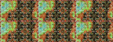 Raster altın çiçek süsü brokar kumaş ve cam desenli. Çiçek desenli altın metal. Kusursuz altın desen. Altın elementlerle kahverengi ve yeşil renkler.