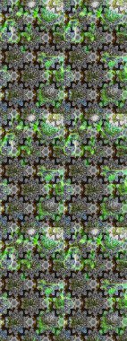 Raster Floral Illustration, Asyalı tekstil. Gri ve yeşil renkli etnik çiçeklerle zarif bir eskiz deseni..