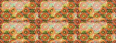 Damask kusursuz yinelenen arkaplan. Barok tarzında altın çiçekli süs. Turuncu ve kahverengi renklerde altın element. Doku arkaplanı üzerine altın duvar kağıdı.