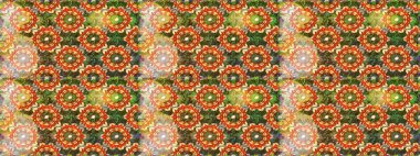 Kahverengi ve turuncu renklerde, altın elementlerle kusursuz klasik desen. Noel, kar tanesi, yeni yıl 2019.