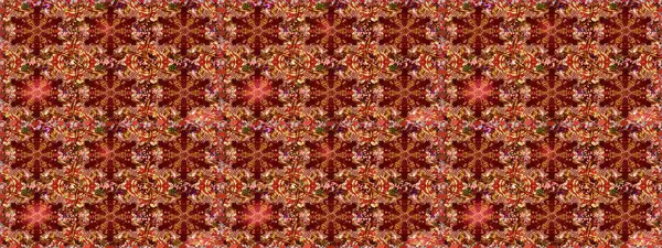 Sembol bayramı, yeni yıl kutlamaları, altın desenler. Kırmızı ve kahverengi renklerde altın kar taneleri. Kış kar dokusu duvar kağıdı. Noel altın kar taneleri kusursuz desen.