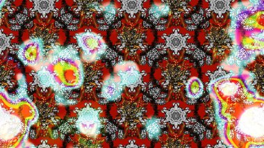 Üzerinde gri ve kırmızı renkler olan parlak çiçekli halı deseni..