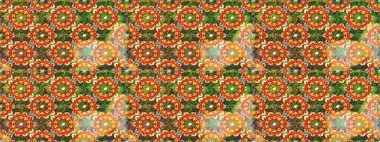 Geleneksel oryantasyon süsü. Kusursuz klasik raster kahverengi, turuncu ve altın desenli. Klasik vintage arkaplan.