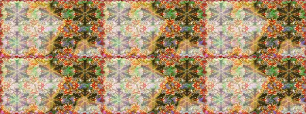 Tarafsız ve bej renklerde altın element. Lüks, kraliyet ve Viktorya dönemi konsepti. Süslü raster dekorasyonu. Tarafsız ve bej yerine altın rengi klasik barok çiçekli desenler..