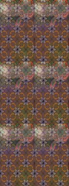 Çiçeksel çizim kalıbının yansıması. Vadinin çiçekleri kahverengi ve gri renklerde.