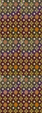 Raster çiçek desenleri çiziyor. Vadinin çiçekleri kahverengi ve mor renklerde.