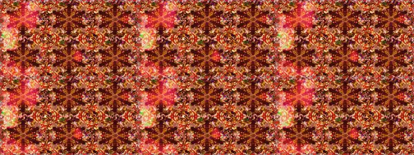 Tekrar eden çiçek arkaplanı, zarif kahverengi ve kırmızı çiçek duvar kağıdı. Kahverengi ve kırmızı renkler üzerine çiçek desenli çizimler, el yapımı papatyalar, papatyalar..