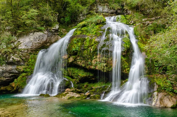 Sprookjesachtige Virje Waterval Slovenië Pluzna Dromerig Prachtige Natuurlijke Dubbele Waterval — Stockfoto